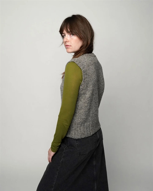 LANGØ VEST fra Kit Couture